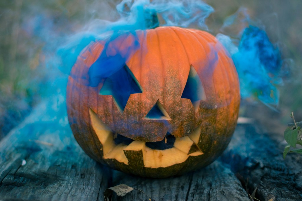 UK shoppers prioritise the High Street over social platforms for Halloween, says Vypr’s&nbsp;research