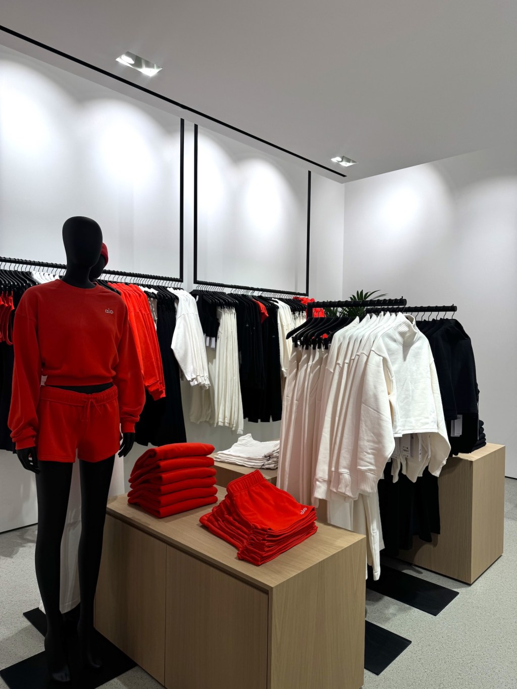 Alo Yoga continues UK expansion with new Victoria Leeds&nbsp;store