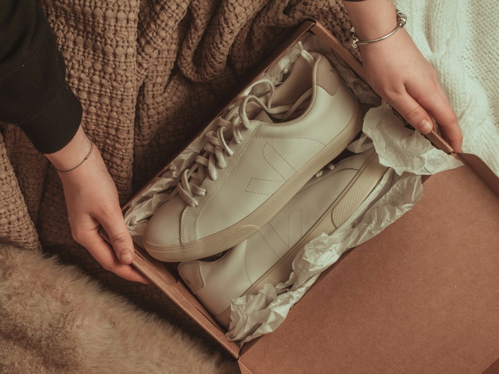 Poor product information remains the root cause of returns for 43% of shoppers – Akeneo