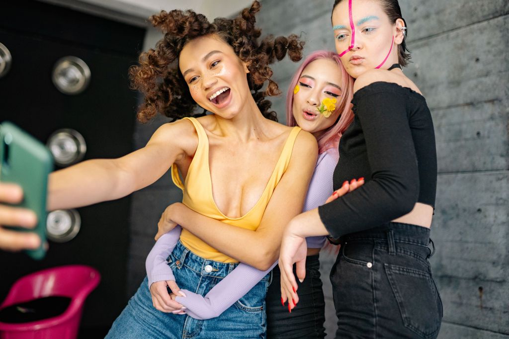 Amex: ‘Viral pilgrimages’ see Gen Z travel up to 95 mins to visit retailers discovered on social