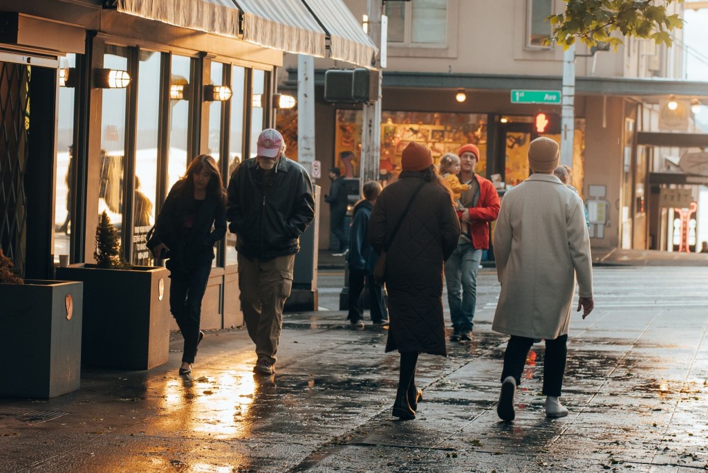 Sluggish September footfall prompts calls for the Budget to deliver for shoppers & retailers